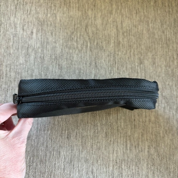 Tumi Zipper Pouch - Picture 7 of 11